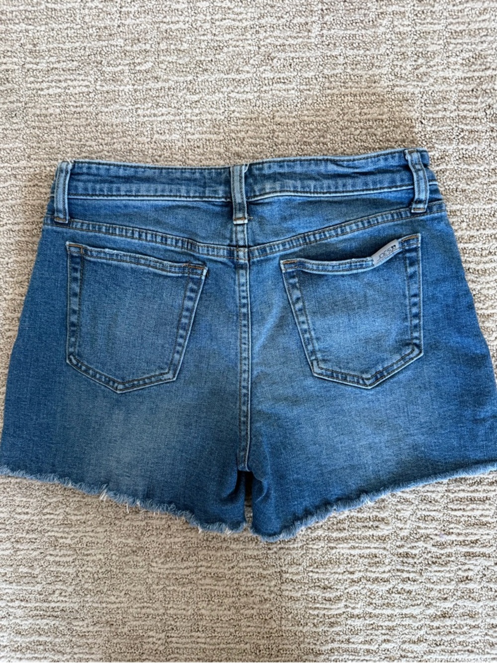 Joe's Jeans Medium Blue Frayed Hem Women's Denim Shorts Size 26 - Picture 3 of 4